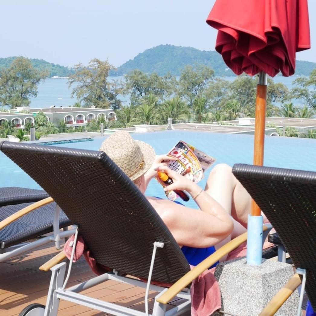 Beachfront 1 Bedroom Infinity Pool Phuket Patong