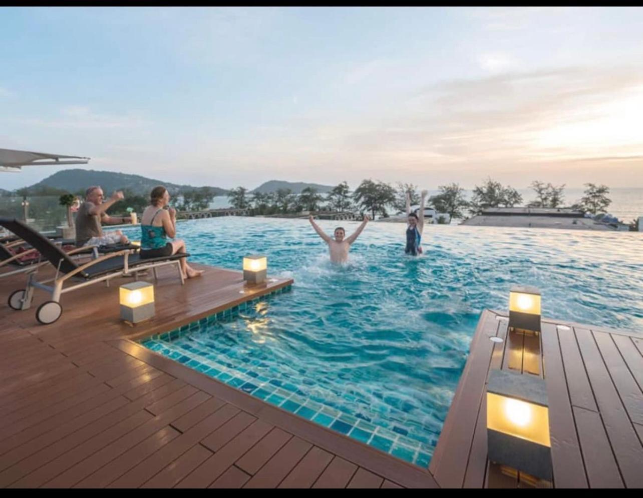 Beachfront 1 Bedroom Infinity Pool Phuket Apartamento *