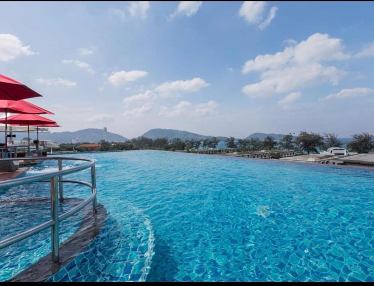 Beachfront 1 Bedroom Infinity Pool Phuket *